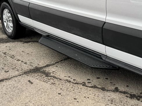 Used 2021 Ford Transit 350 XLT image 10