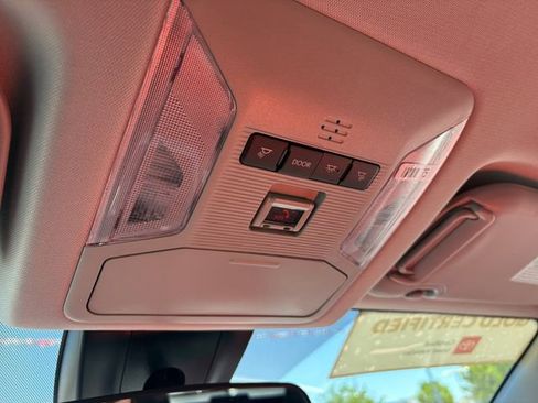 Certified 2025 Toyota RAV4 XLE FWD image 24