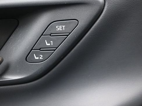 Certified 2025 Toyota Crown Signia w/ Advanced Technology Package image 21