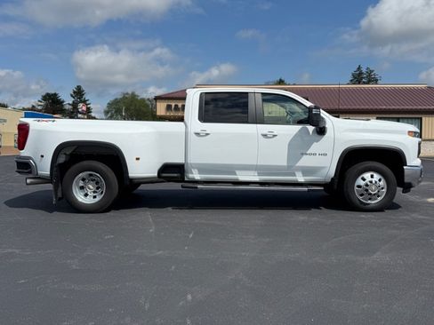 Used 2025 Chevrolet Silverado 3500 LT w/ Safety Package AWD/4WD image 9