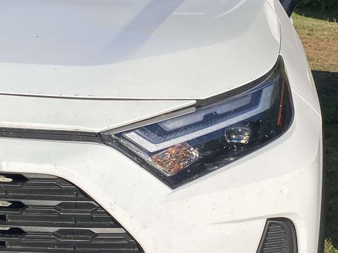 Used 2024 Toyota RAV4 XLE FWD image 4