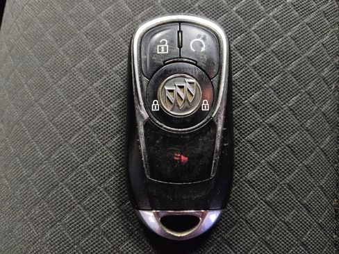 Used 2019 Buick Encore Preferred image 32