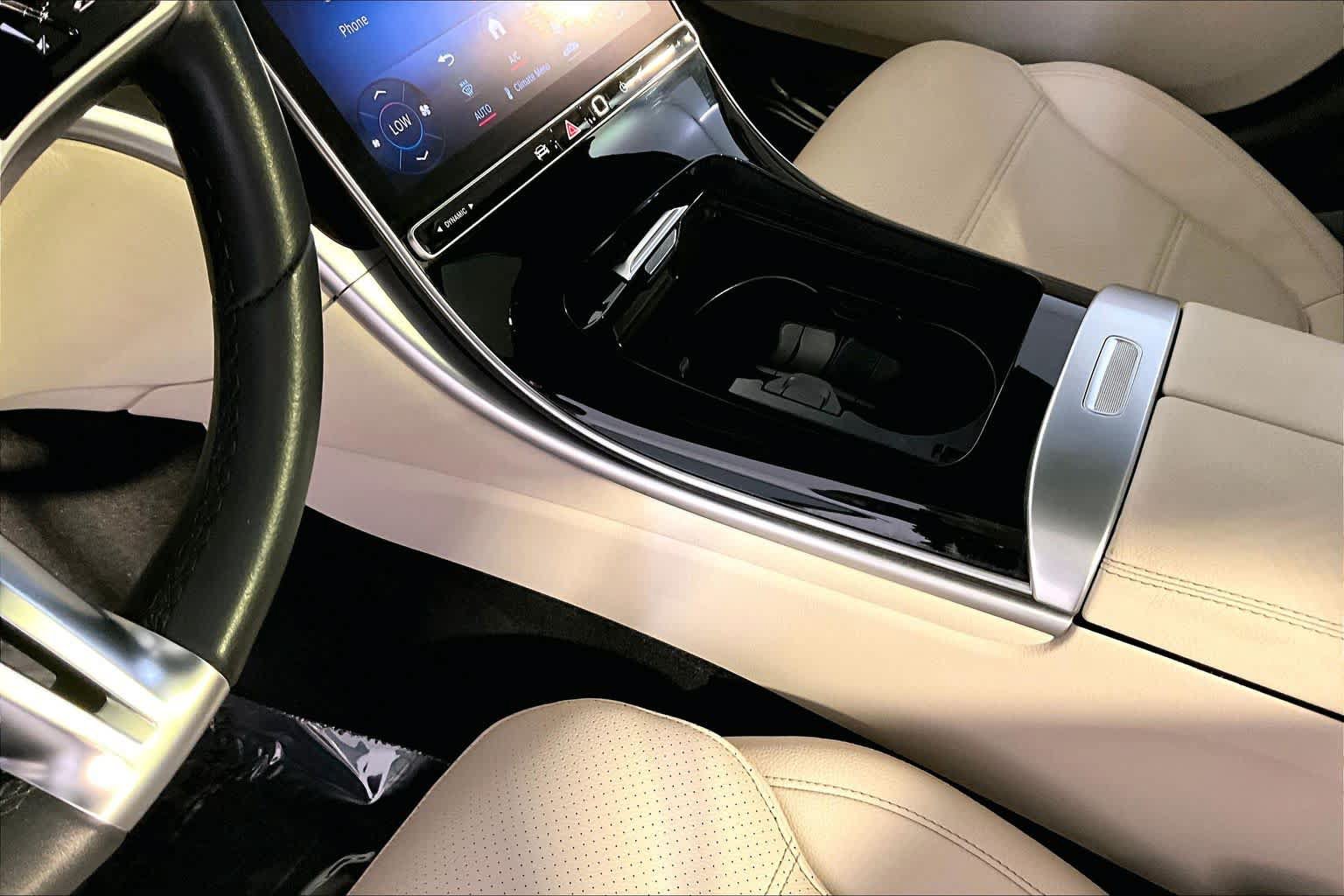 Used 2023 Mercedes-Benz C 300 4MATIC Sedan image 17