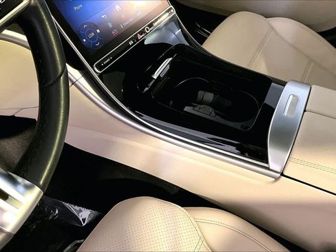 Used 2023 Mercedes-Benz C 300 4MATIC Sedan image 17