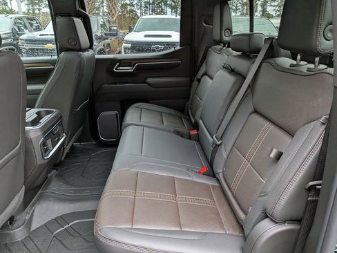 New 2026 Chevrolet Silverado 1500 High Country AWD/4WD image 15