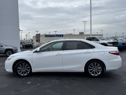 Used 2017 Toyota Camry XLE image 16