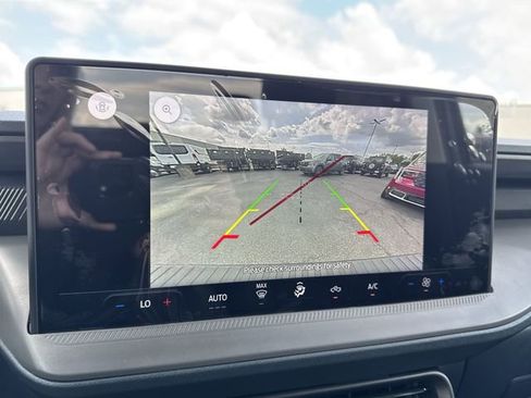 Used 2025 Ford Maverick XL image 17