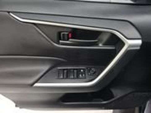 Certified 2024 Toyota RAV4 LE AWD/4WD image 9