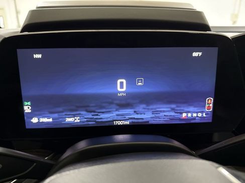 Used 2025 Chevrolet Tahoe Premier AWD/4WD image 12
