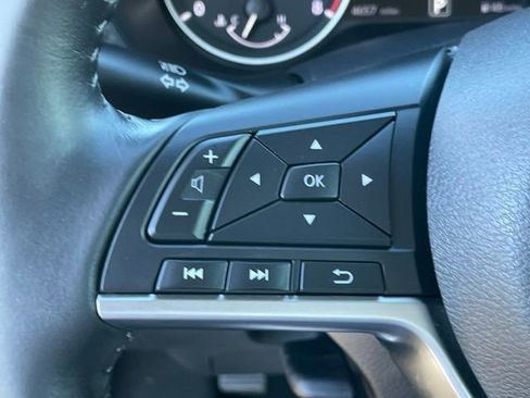 Used 2023 Nissan Sentra SV FWD image 11