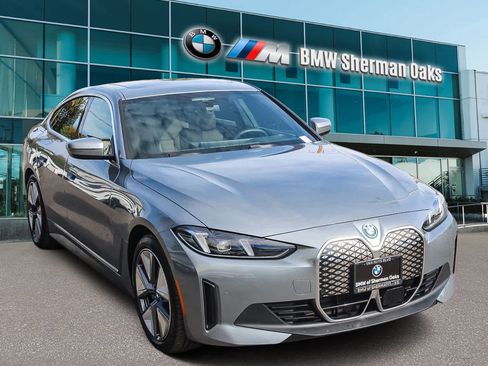 Used 2025 BMW i4 eDrive40 w/ Premium Package image 3