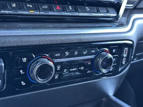 Used 2024 Chevrolet Silverado 2500 LTZ w/ LTZ Convenience Package image 18