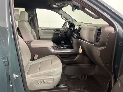 New 2026 Chevrolet Silverado 1500 LTZ AWD/4WD image 9