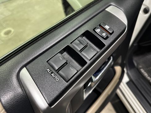 Used 2020 Toyota 4Runner Limited image 15