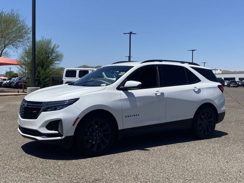 Used 2022 Chevrolet Equinox RS FWD image 2