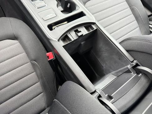 Certified 2022 Ford Edge SE w/ Black Appearance Package image 28