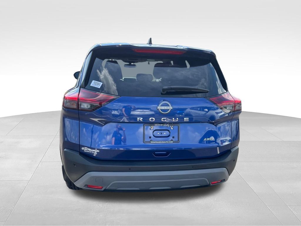 Used 2023 Nissan Rogue S AWD/4WD image 4