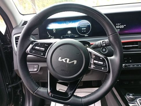 Used 2024 Kia Seltos SX w/ SX Sunroof Package image 22