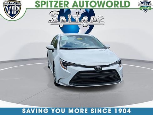 Used 2023 Toyota Corolla LE FWD image 3