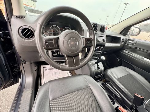 Used 2014 Jeep Compass Latitude AWD/4WD image 12