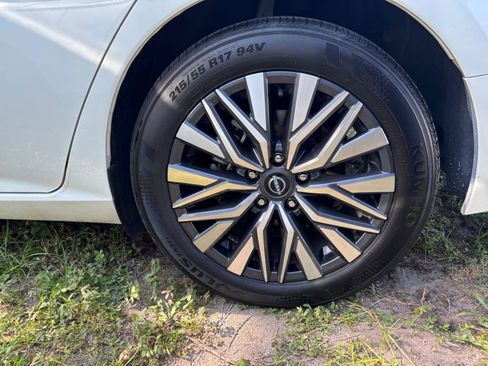 Used 2026 Nissan Altima 2.5 SV FWD image 30