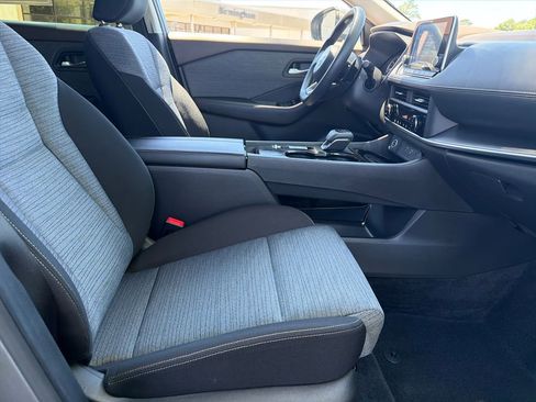 Used 2023 Nissan Rogue SV FWD image 34