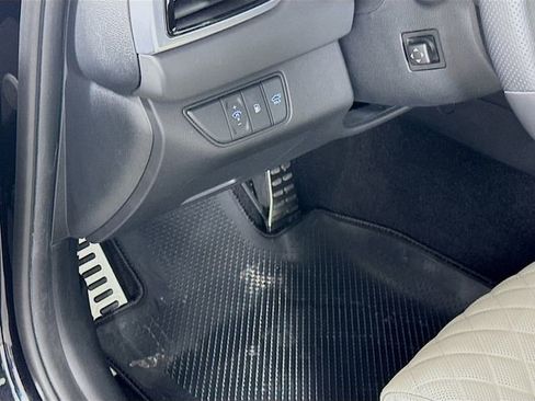 Certified 2025 Genesis G70 3.3T Advanced w/ Sport Prestige Package image 10