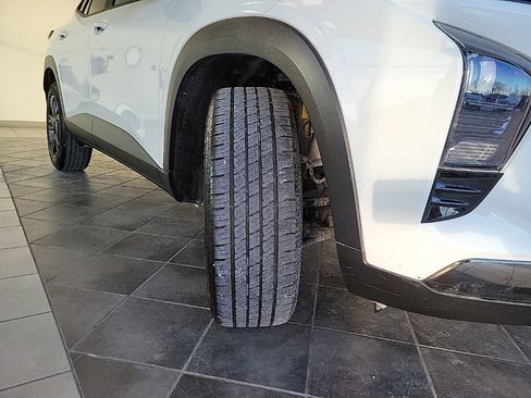 Used 2024 Chevrolet Trax ACTIV w/ Sunroof Package image 22