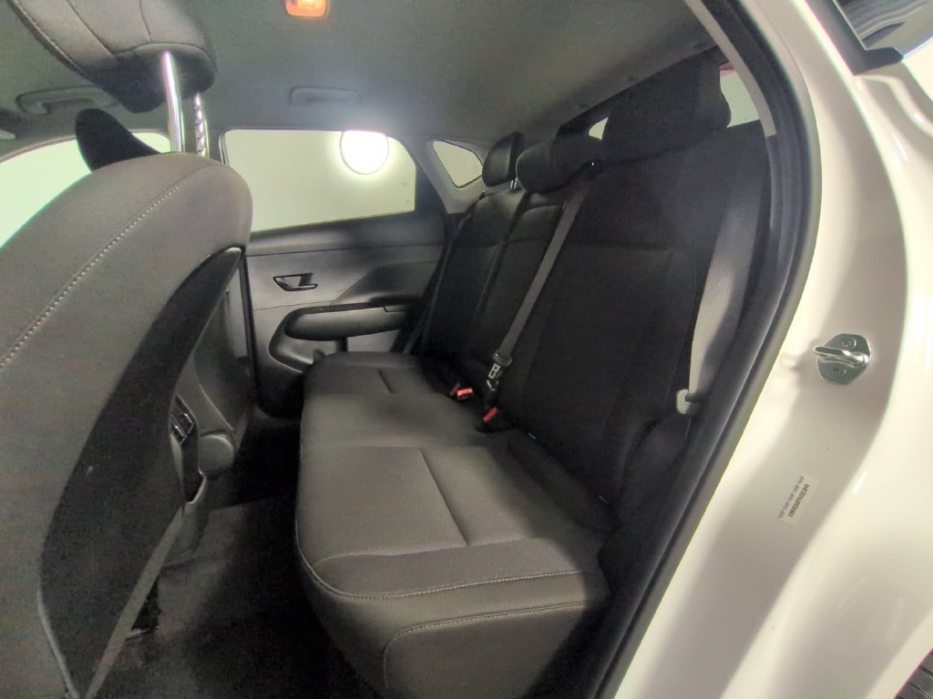 Used 2025 Hyundai Kona SEL FWD image 19