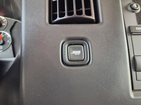 Used 2024 Chevrolet Express 3500 LT w/ LT Preferred Equipment Group image 8