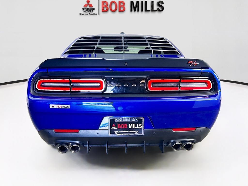 Used 2018 Dodge Challenger R/T RWD image 6