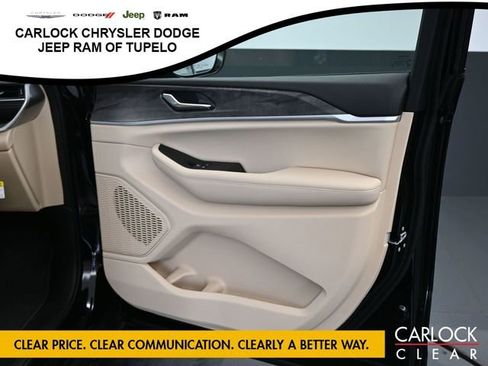 New 2025 Jeep Grand Cherokee L Limited w/ Luxury Tech Group II image 54