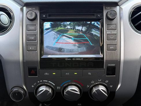 Used 2017 Toyota Tundra SR5 AWD/4WD image 30