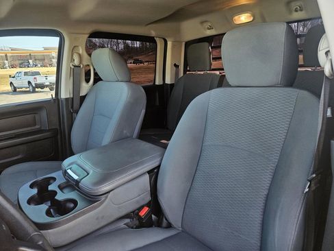 Used 2018 RAM 3500 Tradesman w/ Chrome Appearance Group image 12