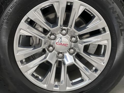 Used 2025 GMC Yukon Denali AWD/4WD image 70