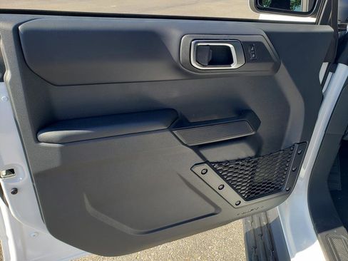 New 2025 Ford Bronco Outer Banks w/ Sasquatch Package image 14