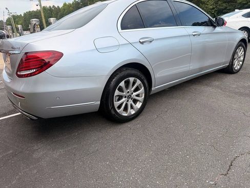 Used 2019 Mercedes-Benz E 300 4MATIC image 7