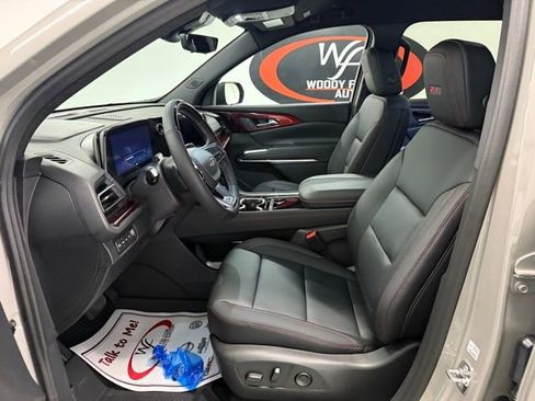 New 2026 Chevrolet Traverse Z71 w/ Enhanced Driving Package image 11