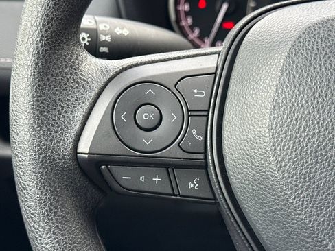 Certified 2025 Toyota RAV4 LE FWD image 36