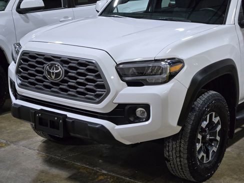 Used 2023 Toyota Tacoma TRD Off-Road image 16