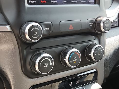 Used 2020 RAM 1500 Big Horn AWD/4WD image 15