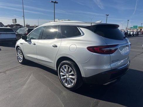 Used 2021 Buick Enclave Premium w/ Sun and Sites Package image 7