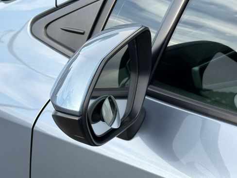 Used 2025 Toyota Corolla LE FWD image 29