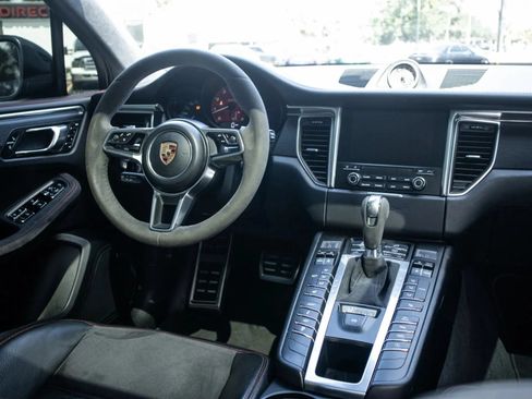 Used 2018 Porsche Macan GTS AWD/4WD image 25