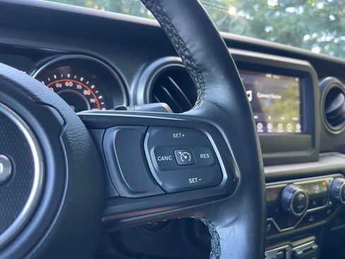 Used 2021 Jeep Wrangler Unlimited Sport AWD/4WD image 21