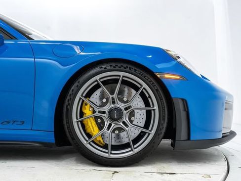 Used 2025 Porsche 911 GT3 RWD image 20