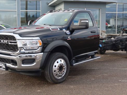 Used 2023 RAM 5500 Tradesman image 2