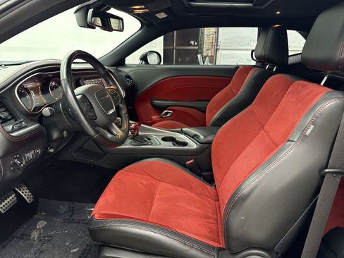 Used 2022 Dodge Challenger GT w/ Plus Package image 11