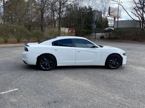 Used 2019 Dodge Charger SXT w/ Blacktop Package image 4