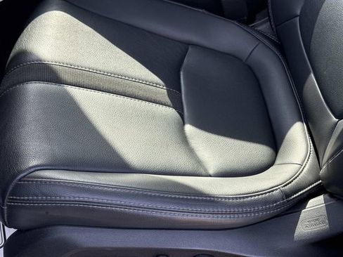 Used 2024 Honda Pilot Touring image 9